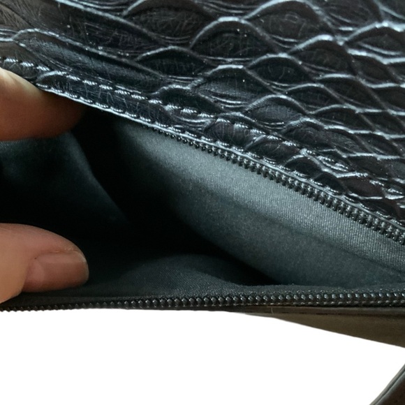 Justfab Joey portfolio iPad clutch black faux leather python embossed fold over - Picture 5 of 9